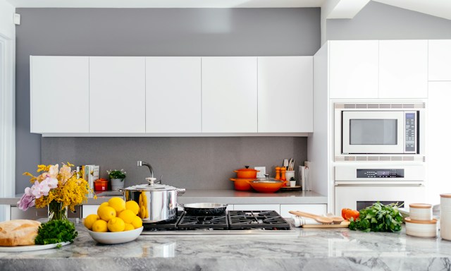 How Does Commercial Kitchen Exhaust Design Change for a Wok-heavy Kitchen